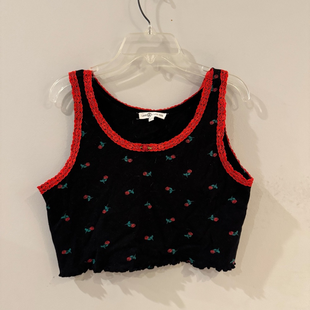 black crop top